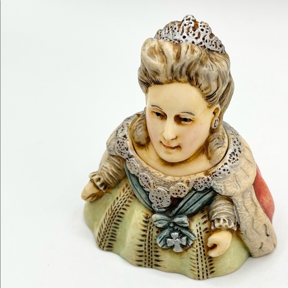 Pot Bellys CATHERINE THE GREAT Trinket Box - Picture 2 of 6